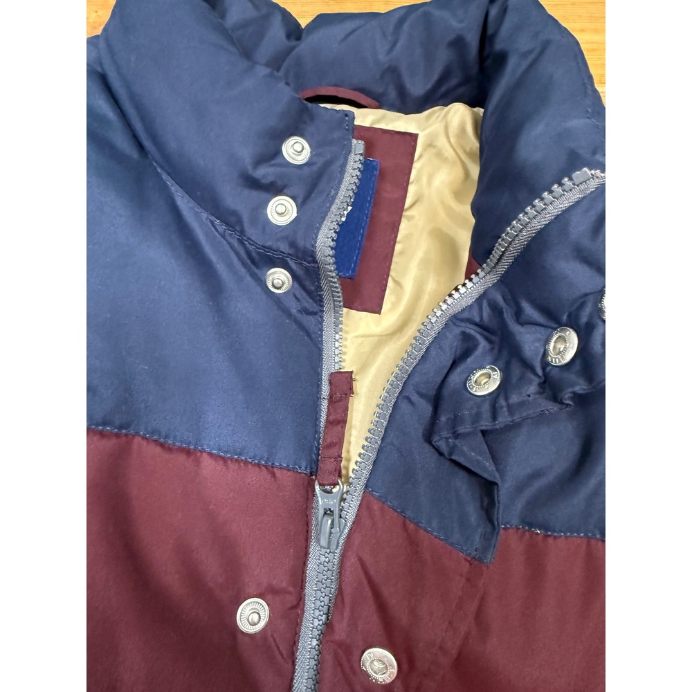 Old Navy Mens Puffer Vest Burgundy Navy Blue Colorblock Quilted Snap Front M - Picture 6 of 7